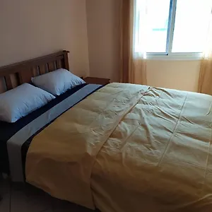 Bright Air Conditioned Near Center Apartamento